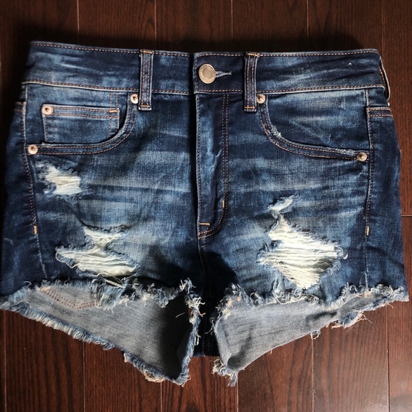 American Eagle Outfitters Ripped Jeans Shorts! - Picture 1 of 3